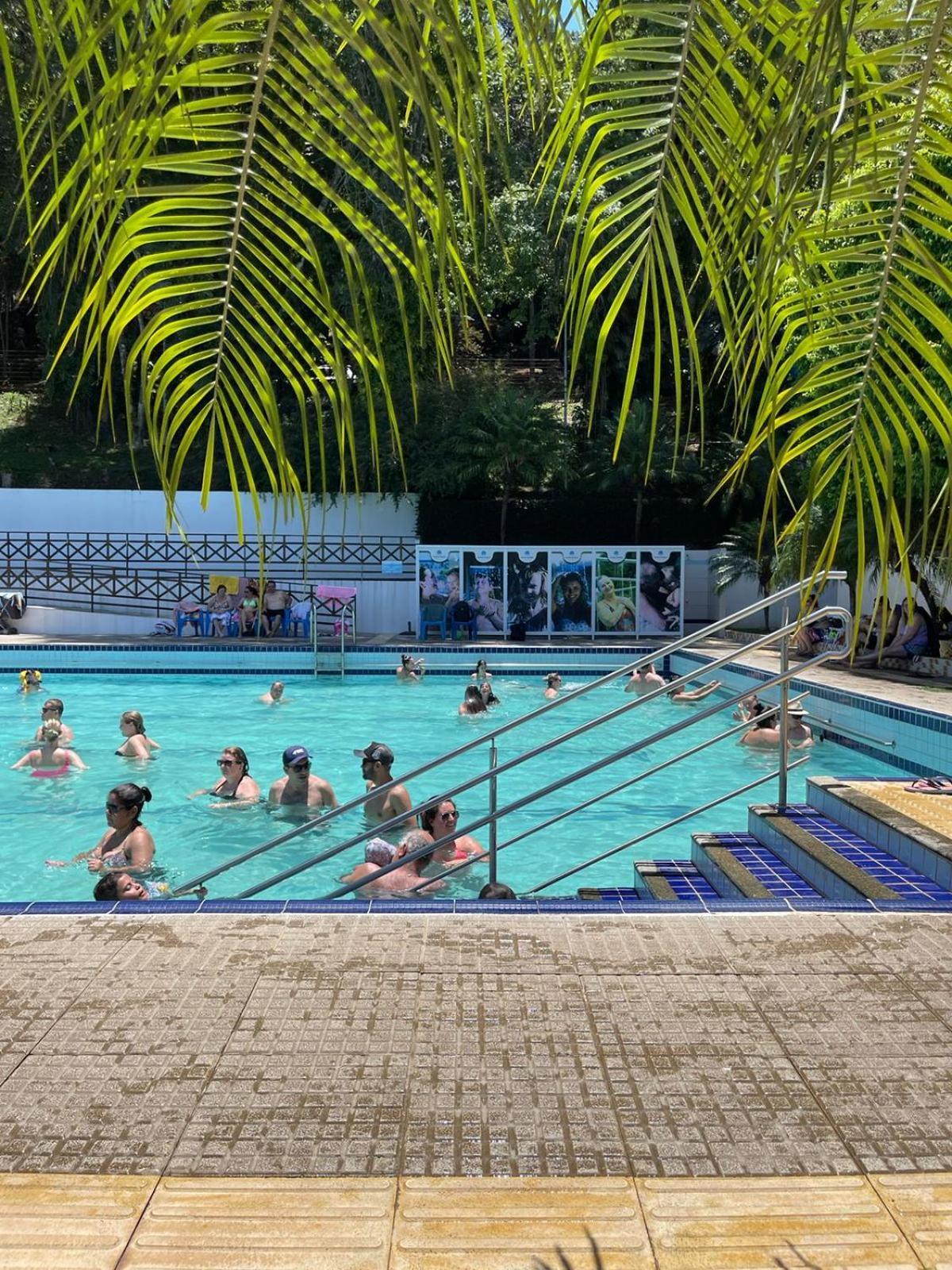 Apto Das Lavandas - 2 Quartos - Apto Todo Climatizado - A 150M Do Parque Termal! بيراتوبا المظهر الخارجي الصورة